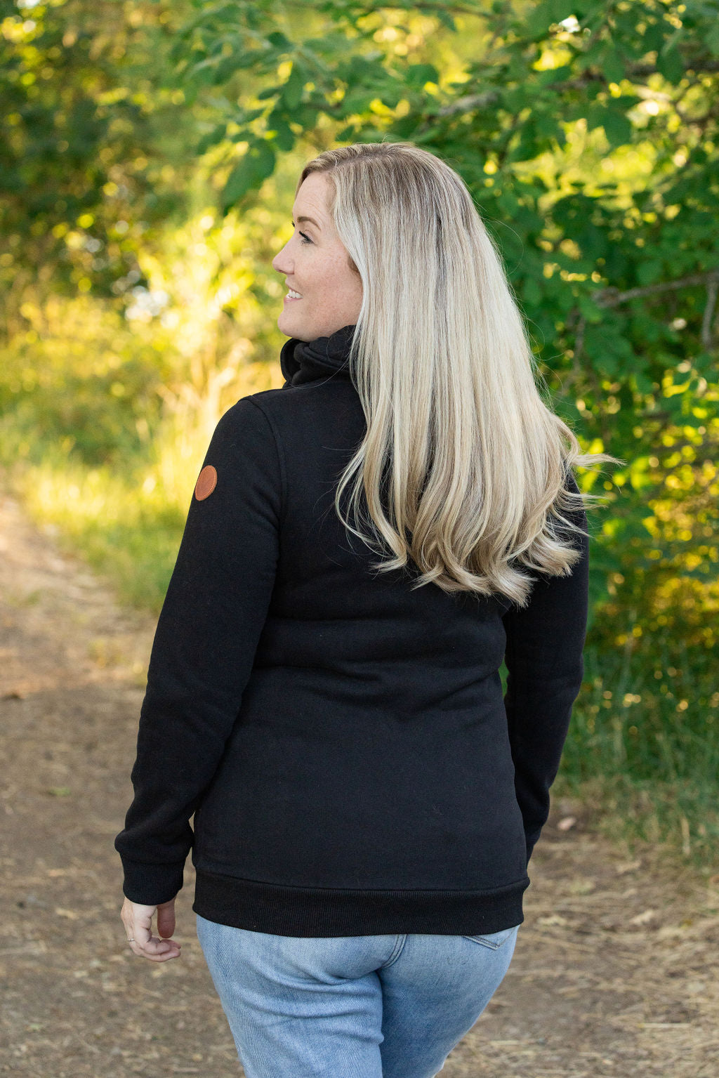 Quinn ZipUp Cowl - Black | Women's Hoodie