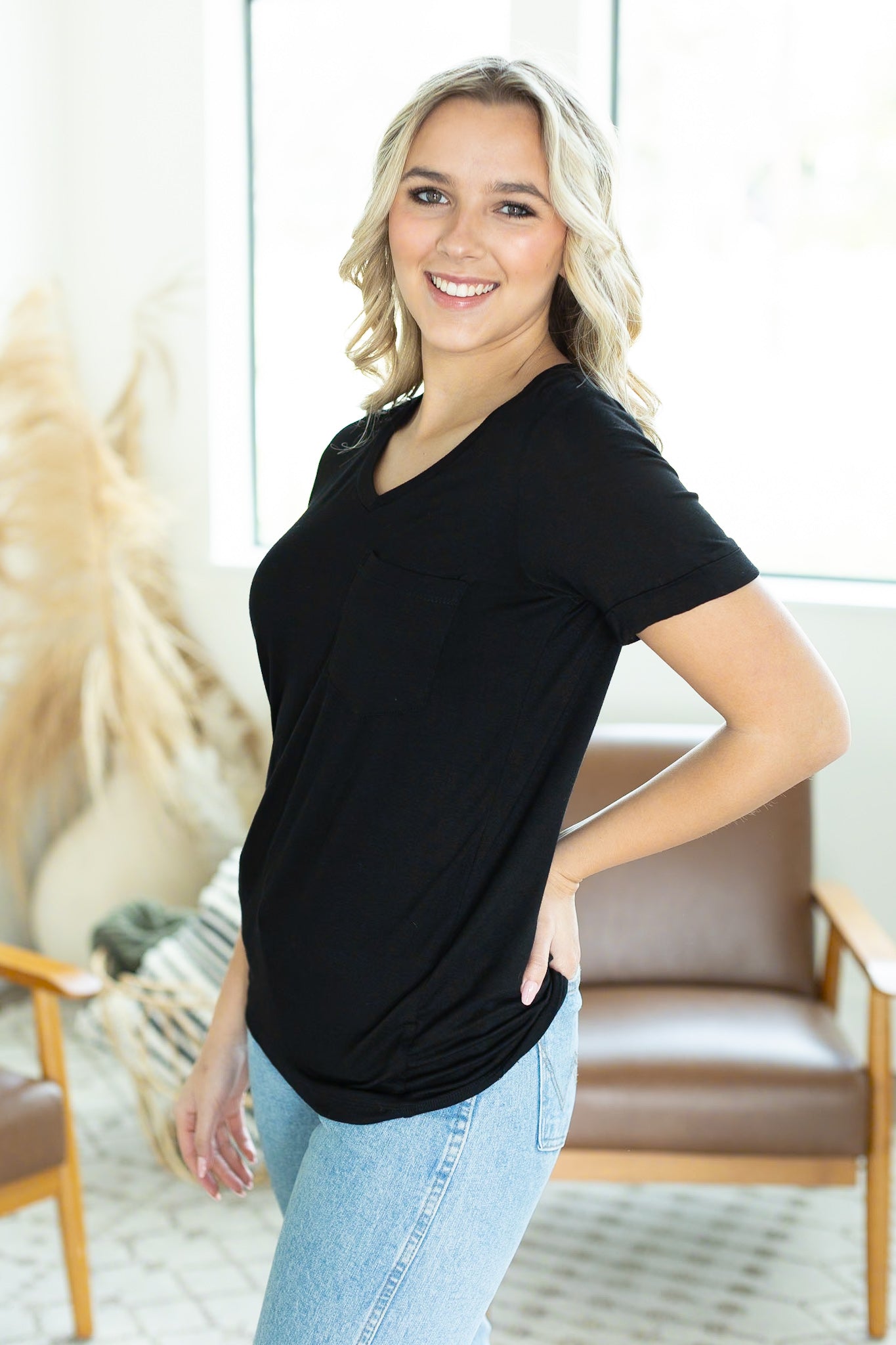 Sophie Pocket Tee - Black | Women's Short Sleeve