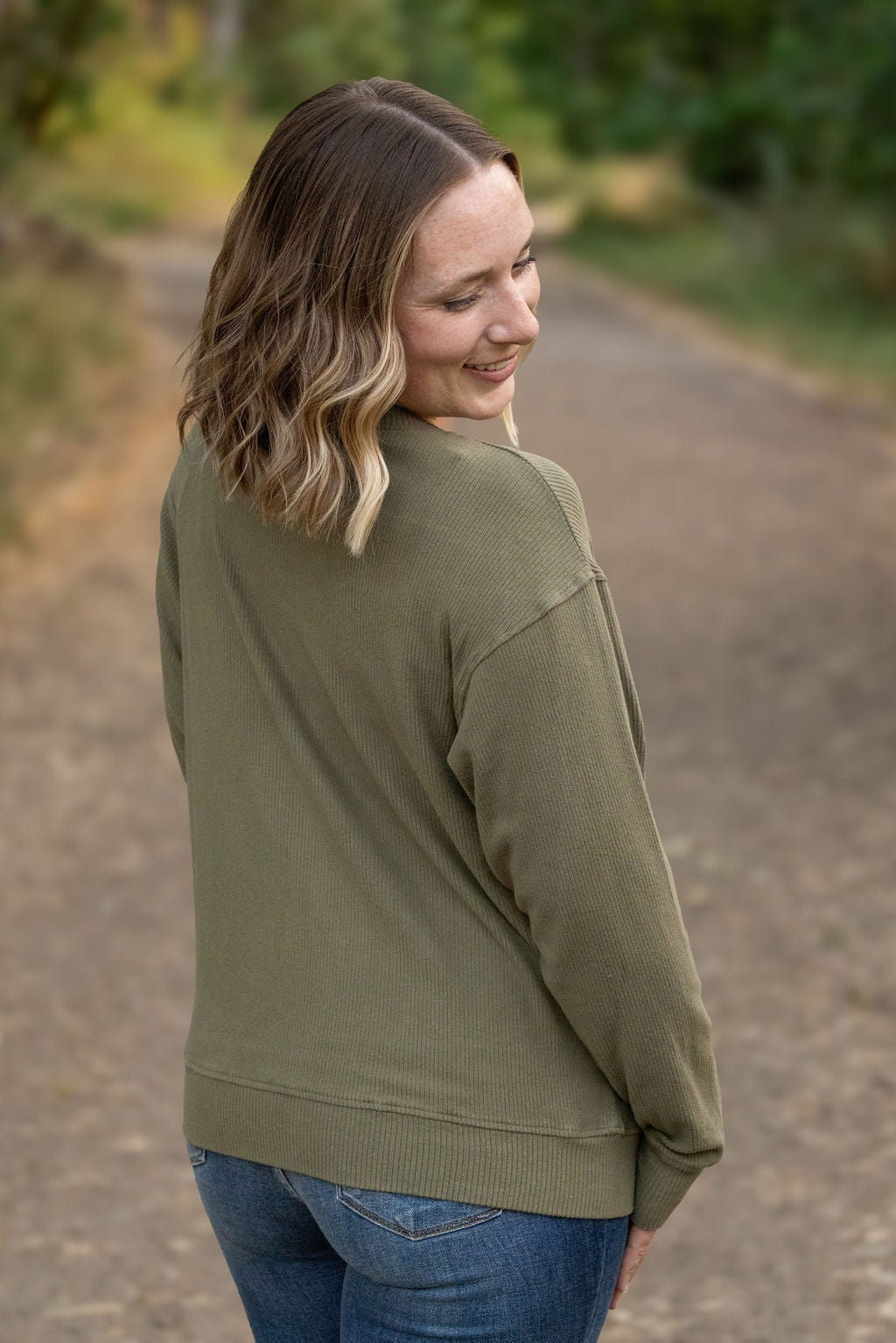 Corrine Ribbed Pullover Top - Olive