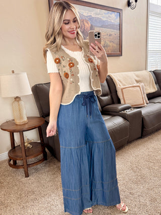 Embroidered Floral Crochet Vest In Mocha