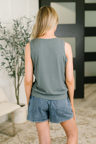 Making Moves Relaxed Tank