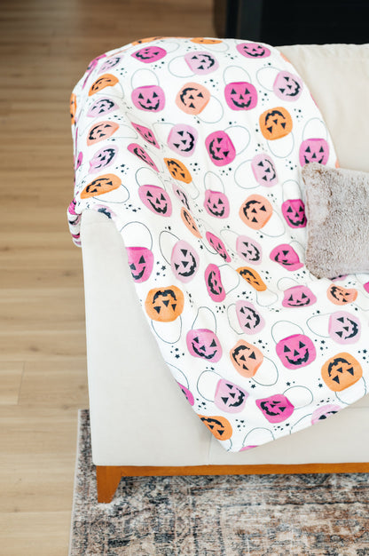 PREORDER: Halloween Fleece Blanket in Colorful Jacks ETA:late September