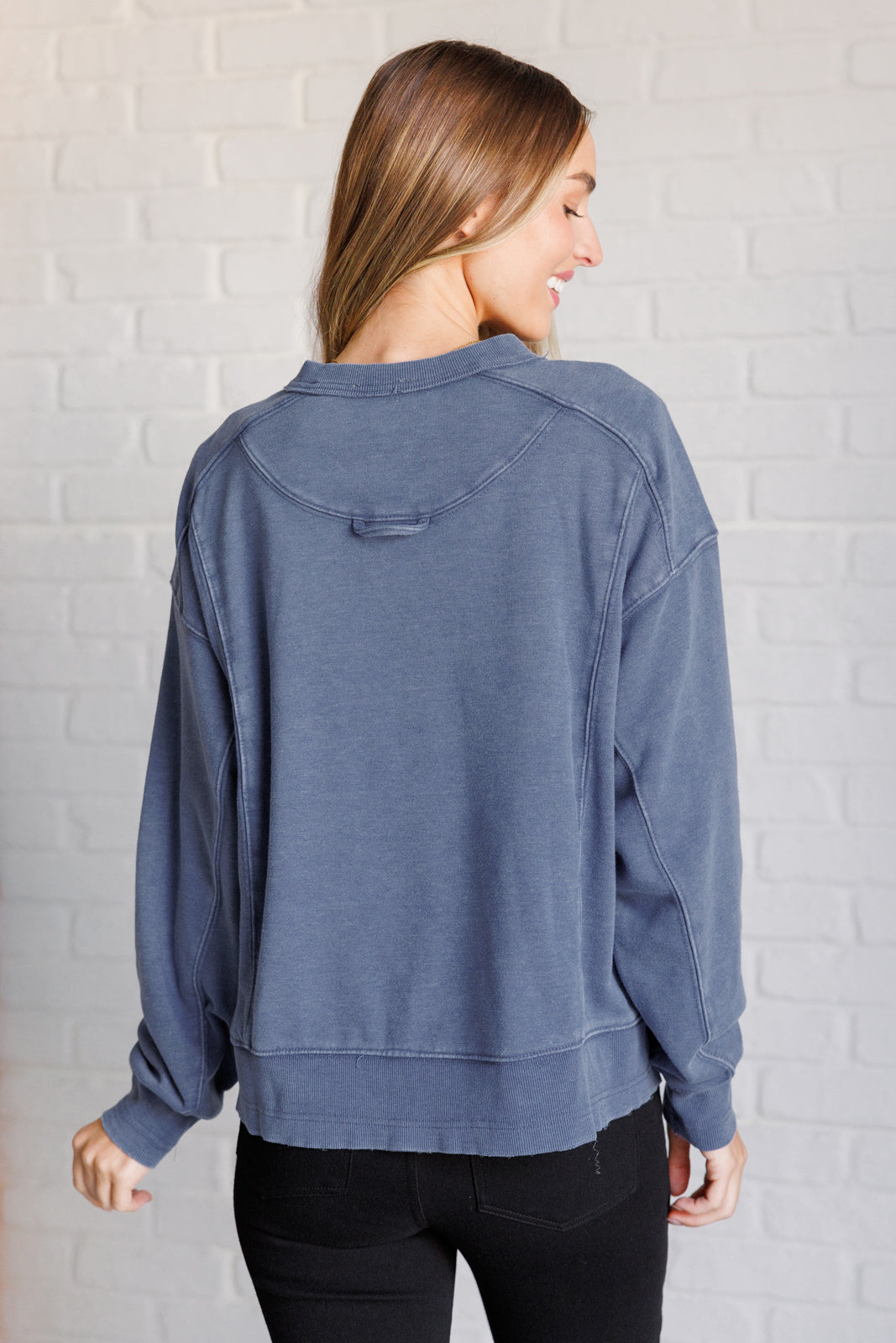 Quick Fix Mineral Wash Crew Neck Pullover in Psychic