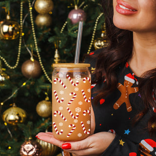 Unique Christmas coffee gift – 17oz glass tumbler with bamboo lid
Candy cane and snowflake coffee tumbler – holiday drinkware gift