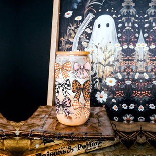 Gingham and leopard bow pattern drinkware
Feminine fall aesthetic glass cup
Designer bow pattern drinking container
Soft girl autumn tumbler with straw