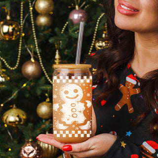 Holiday drinkware retro glass cup 17oz - Vintage Christmas gingerbread tumbler bamboo lid - Festive coffee gift with straw
Retro holiday tumbler cup - reusable glass with gingerbread man artwork