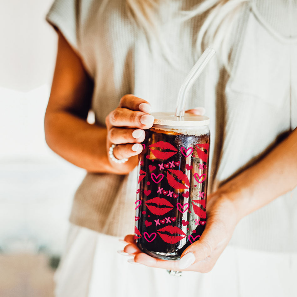 20oz glass cups with red lips and pink XOXO for a flirty Valentine’s gift.
Stylish 20oz glass tumblers featuring red lips and hearts for her special day.
20oz glass cups with playful XOXO, red lips, and heart graphics for Valentine’s.