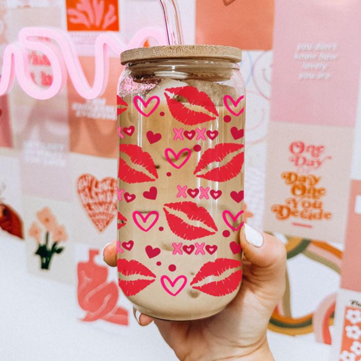 20oz glass cups with red lips and pink XOXO graphics for Valentine’s Day.
Bold red lips and heart designs on 20oz glass cups for a fun Valentine’s gift.
Pink and red XOXO graphic 20oz glass cups for stylish Valentine’s Day gifting.