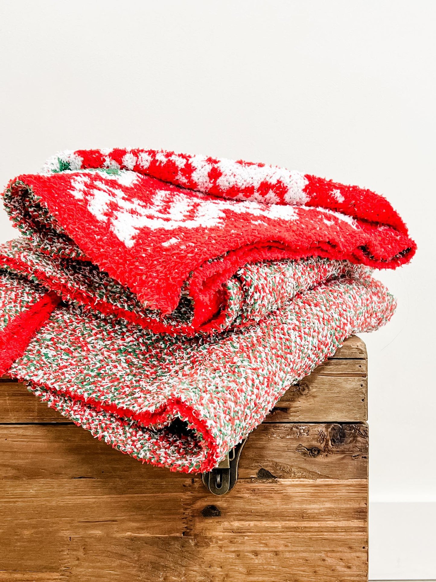 Plush and Fuzzy Blanket - Holiday Chevron