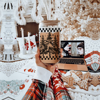 Wholesale Holiday drinkware gifts vintage glass cup 17oz - Retro Christmas tree coffee tumbler bamboo lid - Checkered accessories
Christmas tree retro tumbler cup - rustic glass holiday kitchen gift