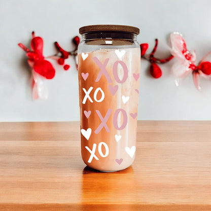 Romantic 20oz glass cups with bamboo lid, pink hearts and XO’s.
Pink XO’s and hearts design on 20oz glass cups with bamboo lid.
20oz glass cups with bamboo lid, pink XO’s and love hearts.